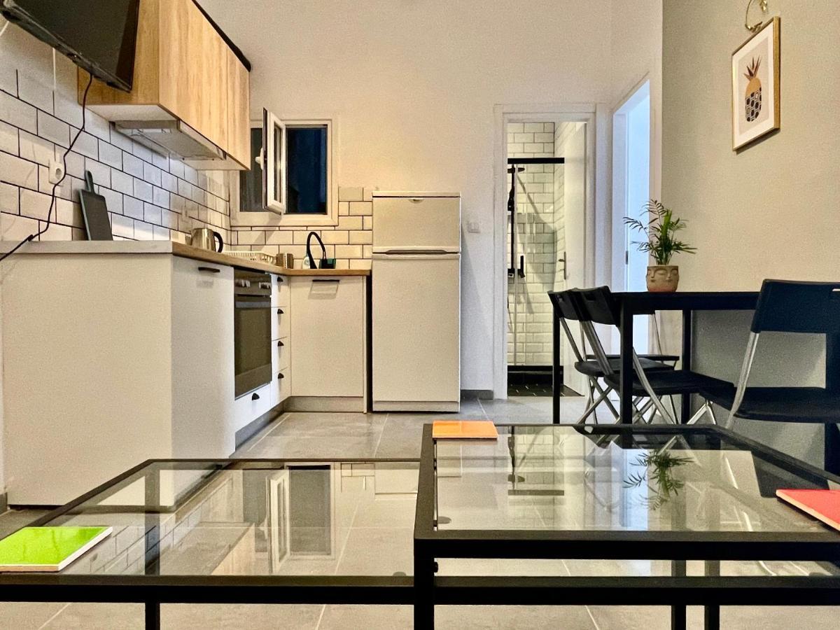 B&B Boutique Two Bedrooms Apartments Athens Exterior photo